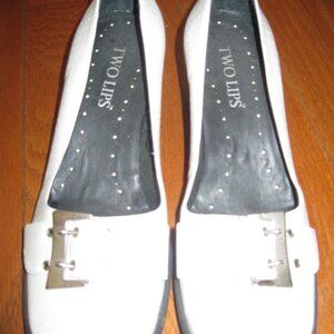 Two Lips Women's Size 7 Saucy White Leather Square Toe heels 2.5"